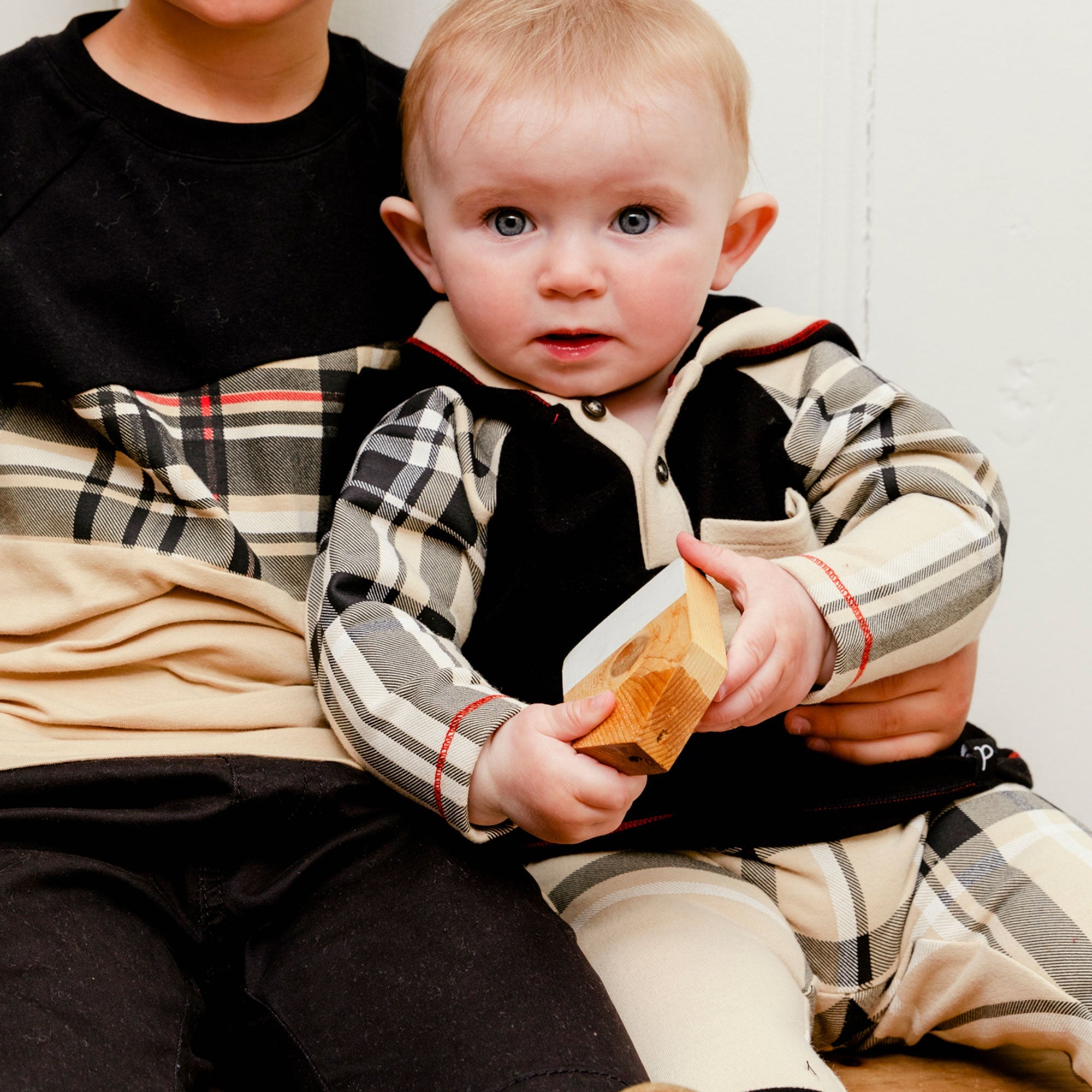 Hooded Top And Pant Set Black And Beige Plaid